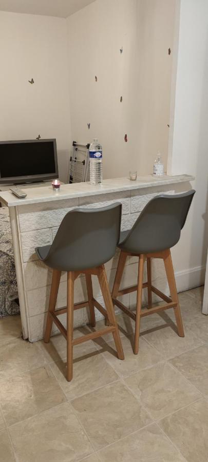 Appartement Duplex F2 Tout Confort Proche Centre Ville Avec Parking Gratuit Montluçon Exteriör bild